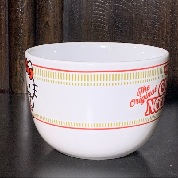 Hello Kitty Cup Noodles 24oz Ceramic Soup Mug - Picture 9 of 10